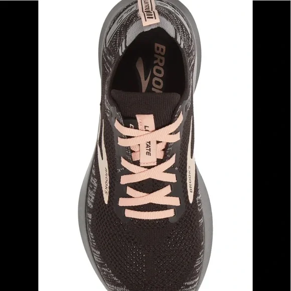 Brooks Levitate 4 Running Shoe *barely worn* only on treadmill - Picture 4 of 16